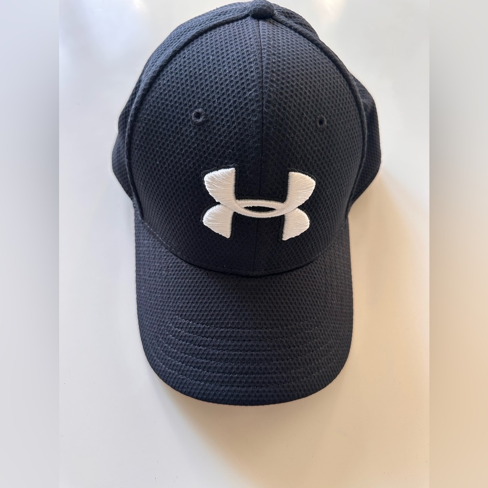 Under Armour Black Cap NWOT
